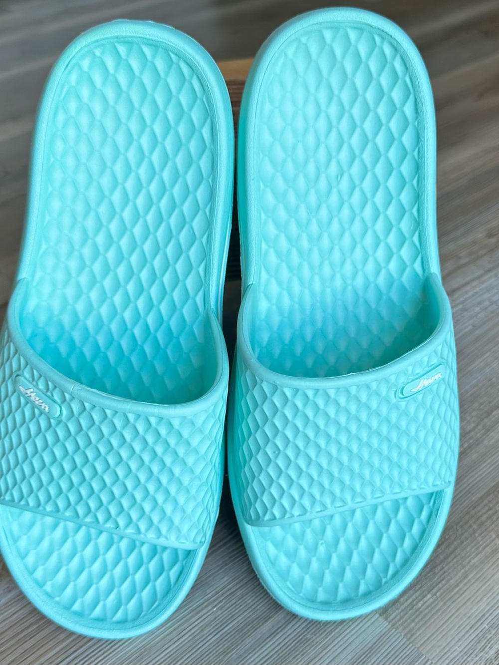 Aqua Textured Non-Slip Slide Sandal